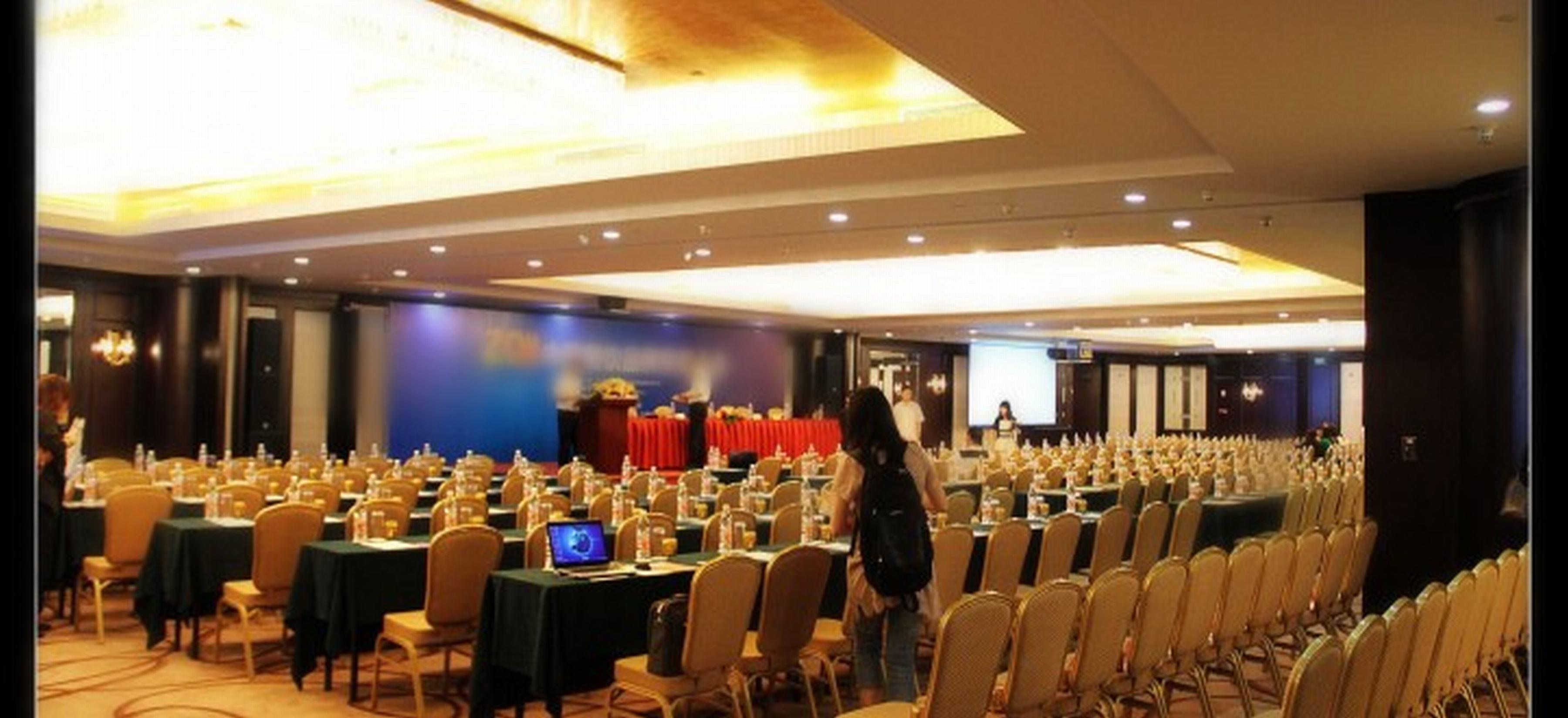 Soluxe Hotel Guangzhou - Overseas Buyers Registration Service&Canton Fair Free Shuttle Bus 15 Apr To 05 May Экстерьер фото