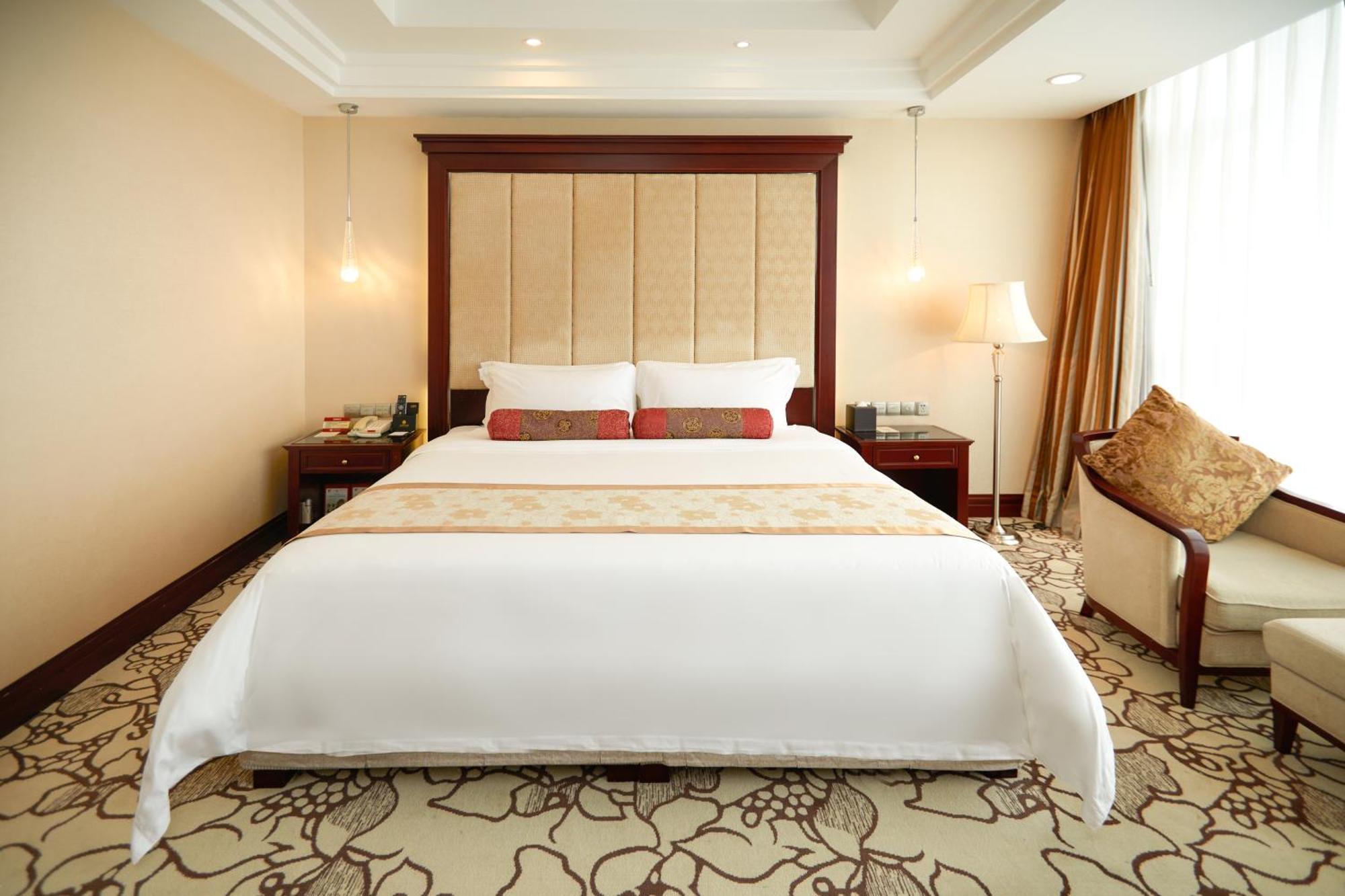 Soluxe Hotel Guangzhou - Overseas Buyers Registration Service&Canton Fair Free Shuttle Bus 15 Apr To 05 May Экстерьер фото