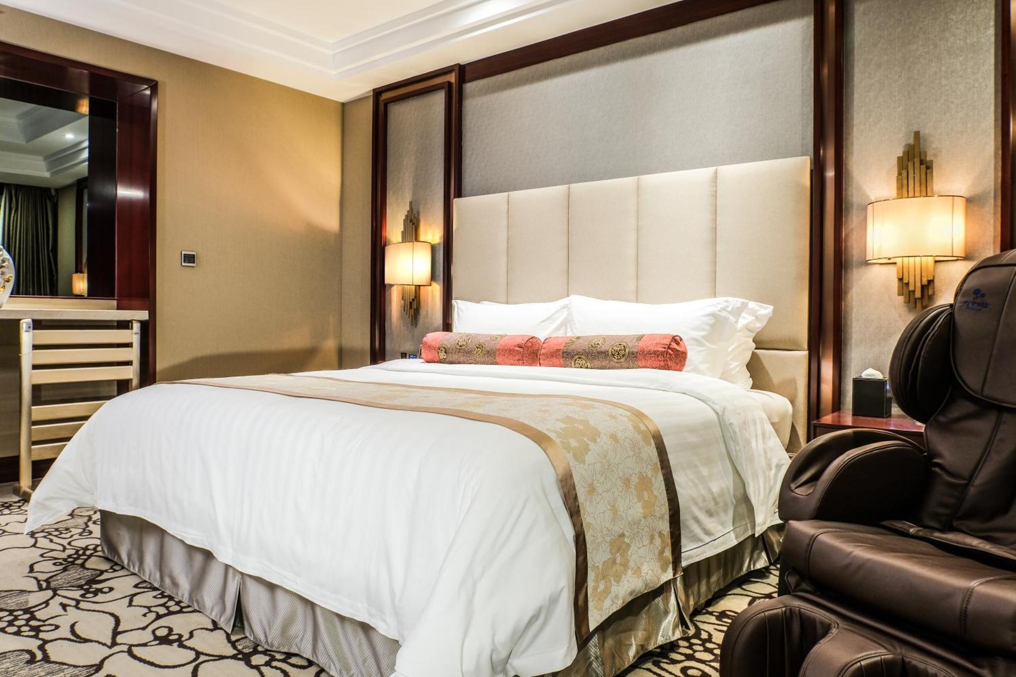 Soluxe Hotel Guangzhou - Overseas Buyers Registration Service&Canton Fair Free Shuttle Bus 15 Apr To 05 May Экстерьер фото
