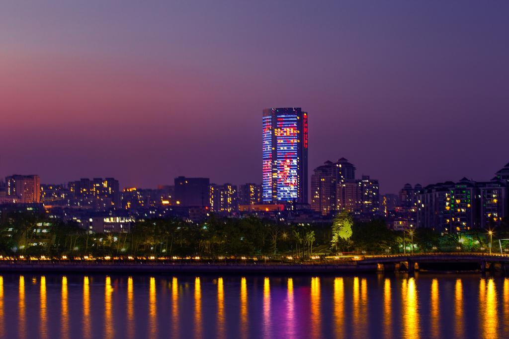 Soluxe Hotel Guangzhou - Overseas Buyers Registration Service&Canton Fair Free Shuttle Bus 15 Apr To 05 May Экстерьер фото