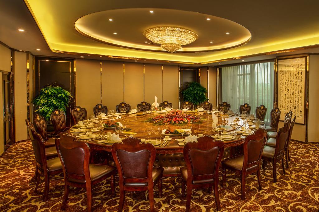 Soluxe Hotel Guangzhou - Overseas Buyers Registration Service&Canton Fair Free Shuttle Bus 15 Apr To 05 May Экстерьер фото